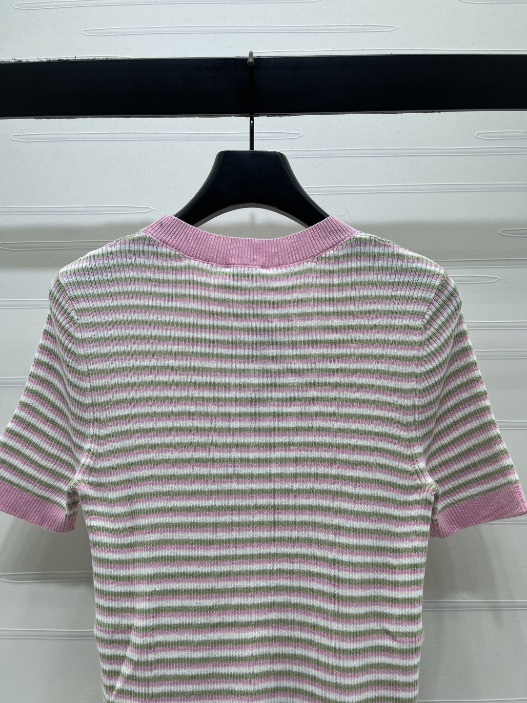 Women's short sleeves